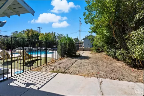 Exterior - 101 Meter St, Maricopa, CA 93252 photo 7 of 9