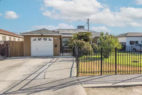1518 9th Ave, Delano, CA 93215