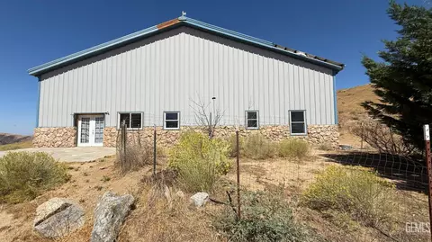 Exterior - 1811 Hayride Rd, Lebec, CA 93243 photo 2 of 3