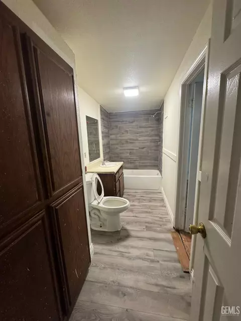 119 S Rose Ave, Taft, CA 93268 photo 5