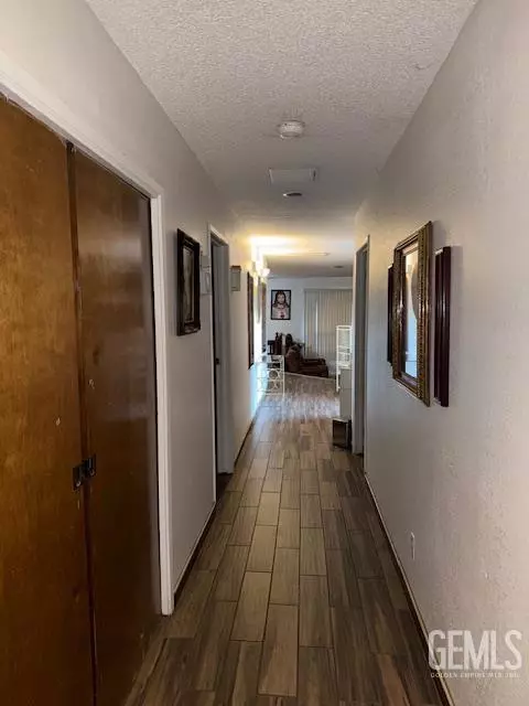 403 W Euclid Ave, Shafter, CA 93263 photo 11
