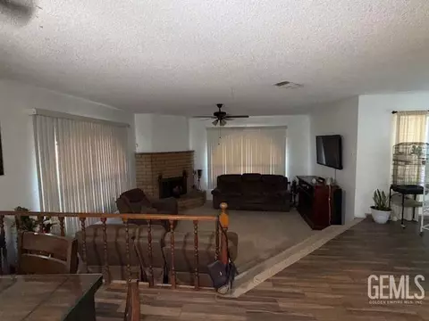 403 W Euclid Ave, Shafter, CA 93263 photo 6