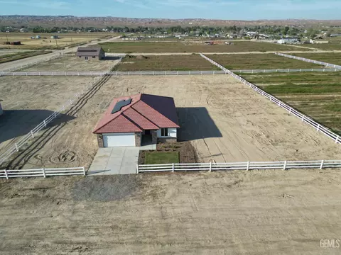 View/Area - 28108 Valley West Rd, Taft, CA 93268 photo 1 of 5