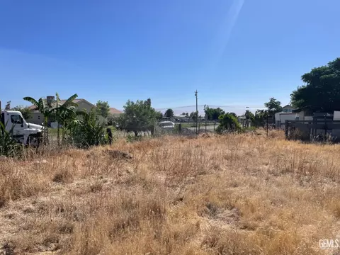 0 E Planz Rd, Bakersfield, CA 93307 photo 4