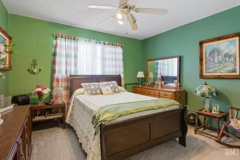 541 Front St, Taft, CA 93268 photo 15