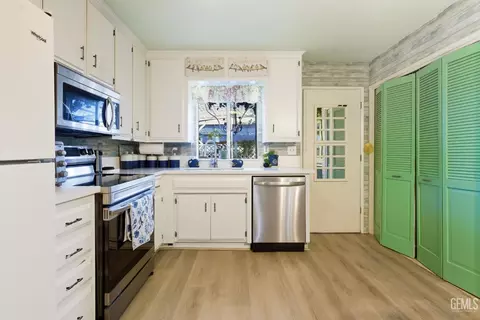 541 Front St, Taft, CA 93268 photo 8