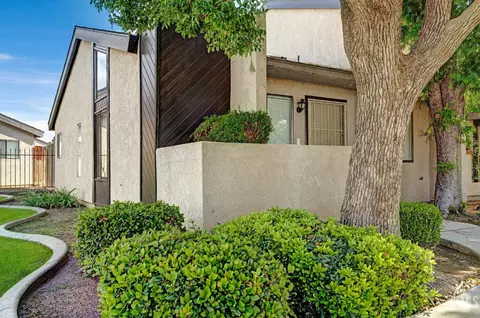 7800 Westfield Rd #17, Bakersfield, CA 93309