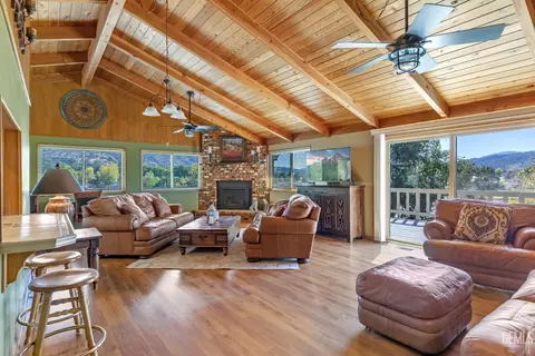 24301 Silver Creek Way, Tehachapi, CA 93561 photo 12