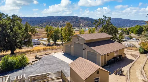 24301 Silver Creek Way, Tehachapi, CA 93561 photo 56