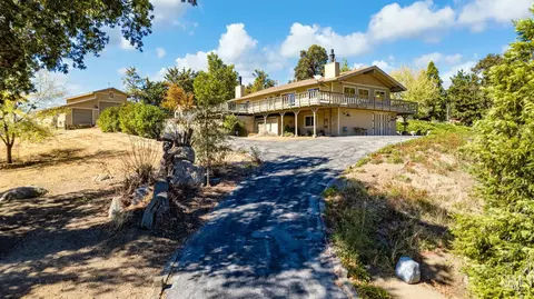 24301 Silver Creek Way, Tehachapi, CA 93561