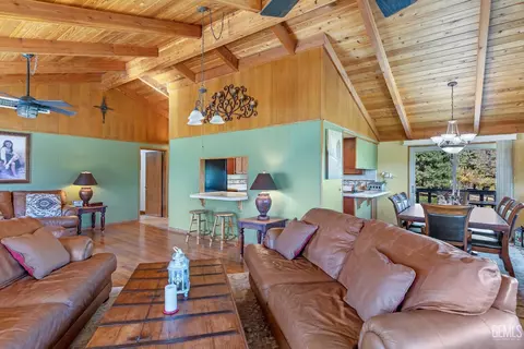 24301 Silver Creek Way, Tehachapi, CA 93561 photo 15