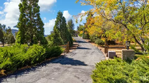 24301 Silver Creek Way, Tehachapi, CA 93561 photo 3