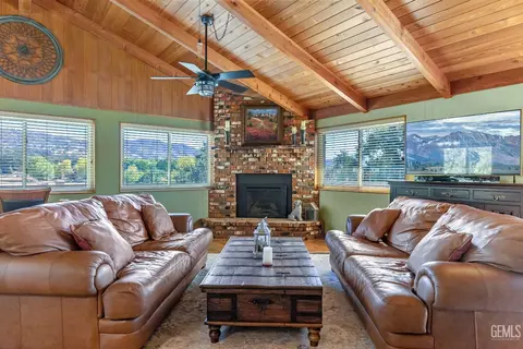 24301 Silver Creek Way, Tehachapi, CA 93561 photo 11