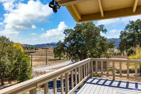 24301 Silver Creek Way, Tehachapi, CA 93561 photo 7