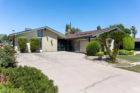 713 Elsey St, Bakersfield, CA 93309