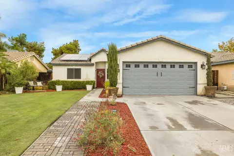 288 Sherman Peak Dr, Bakersfield, CA 93308