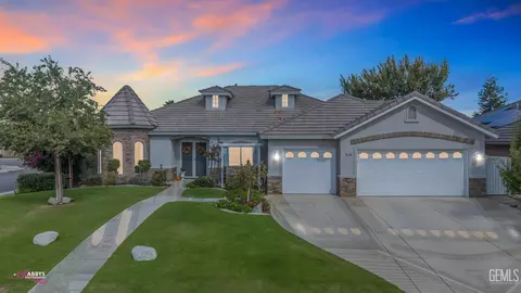 11708 Indianapolis Dr, Bakersfield, CA 93312