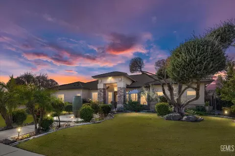 901 Katie Ct, Shafter, CA 93263