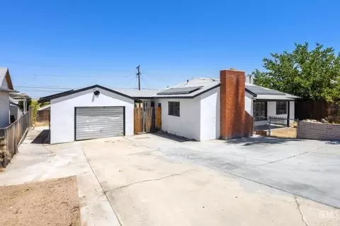 Other - 704 B St, Taft, CA 93268 photo 1 of 7