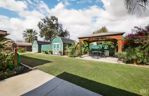 Exterior - 140 Langford Ave, Arvin, CA 93203 photo 6 of 11