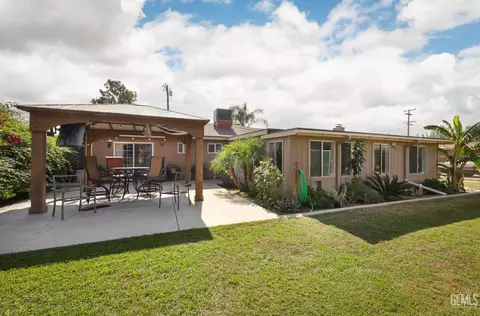 Exterior - 140 Langford Ave, Arvin, CA 93203 photo 7 of 11