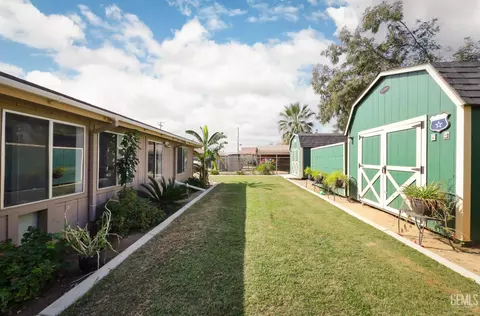 Exterior - 140 Langford Ave, Arvin, CA 93203 photo 5 of 11