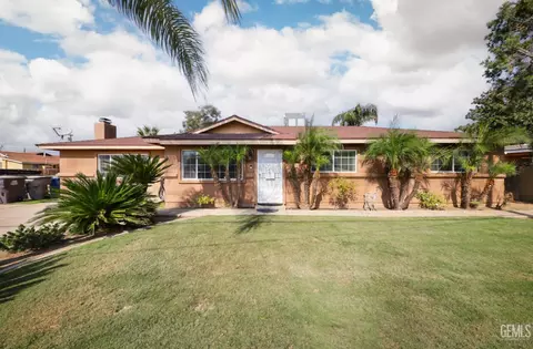 Exterior - 140 Langford Ave, Arvin, CA 93203 photo 10 of 11