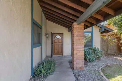 Exterior - 4101 Thatch Ave, Bakersfield, CA 93313 photo 3 of 9