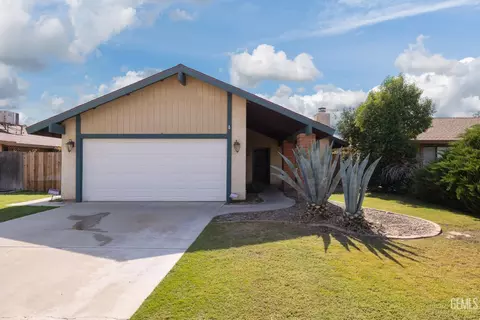 Exterior - 4101 Thatch Ave, Bakersfield, CA 93313 photo 2 of 9