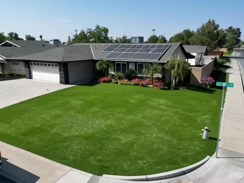 3601 Sesame St, Bakersfield, CA 93309