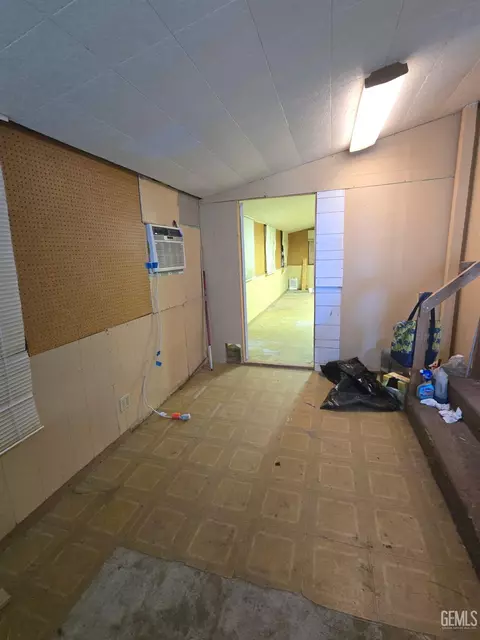 9005 Apache, Weldon, CA 93283 photo 15