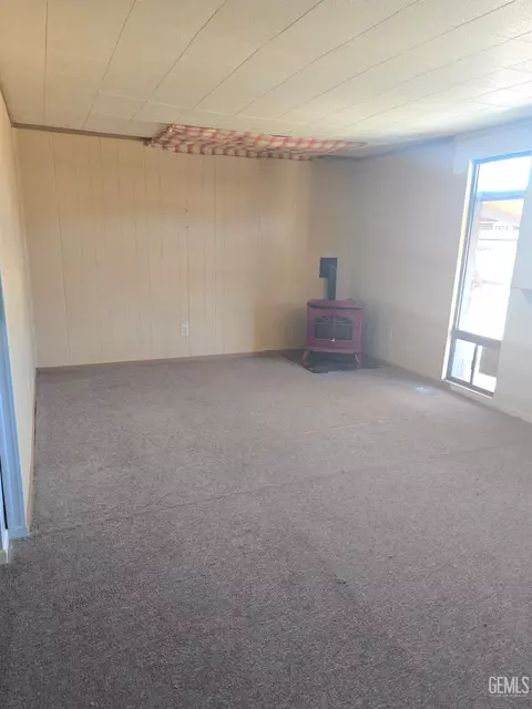 9005 Apache, Weldon, CA 93283 photo 6