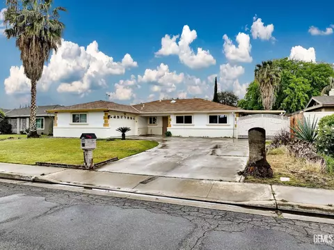 2209 Westminster Dr, Bakersfield, CA 93309