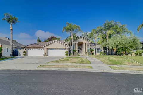 1801 Gloucester Dr, Bakersfield, CA 93311