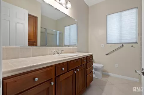 Bath - 2231 Crocus Dr, Bakersfield, CA 93311 photo 1 of 2