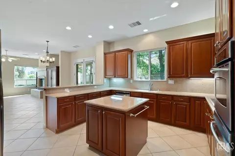 Kitchen - 2231 Crocus Dr, Bakersfield, CA 93311 photo 1 of 3
