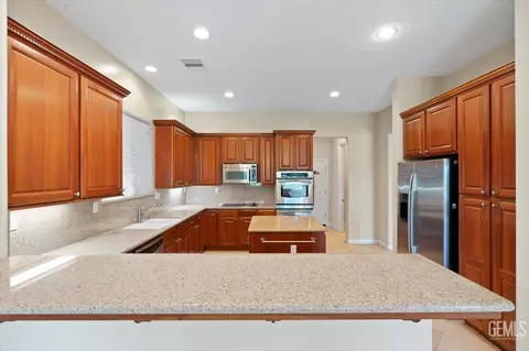 Kitchen - 2231 Crocus Dr, Bakersfield, CA 93311 photo 3 of 3