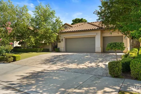Exterior - 2231 Crocus Dr, Bakersfield, CA 93311 photo 2 of 5