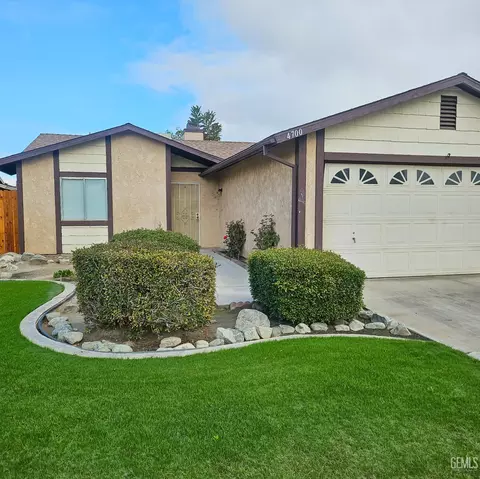 4700 Millbrook Way, Bakersfield, CA 93313