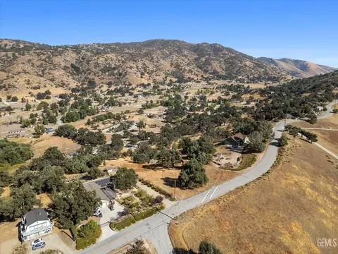 26981 Oakflat Dr, Tehachapi, CA 93561 photo 9