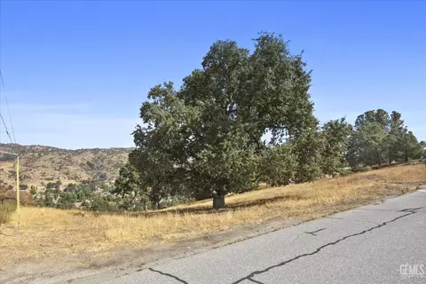 26981 Oakflat Dr, Tehachapi, CA 93561 photo 3