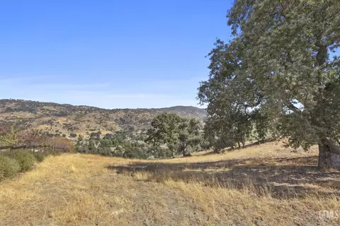 26981 Oakflat Dr, Tehachapi, CA 93561 photo 4