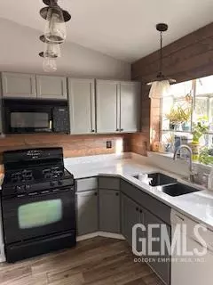 1213 Alder Ave, Tehachapi, CA 93561 photo 4
