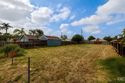 142 Northrup St, Bakersfield, CA 93307 photo 15