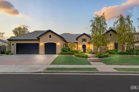 2205 Tiverton Dr, Bakersfield, CA 93311