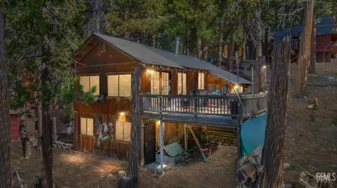 10920 Elm Dr, Wofford Heights, CA 93285