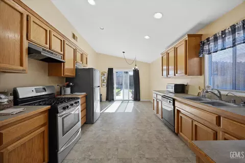 619 Lucard St, Taft, CA 93268 photo 22
