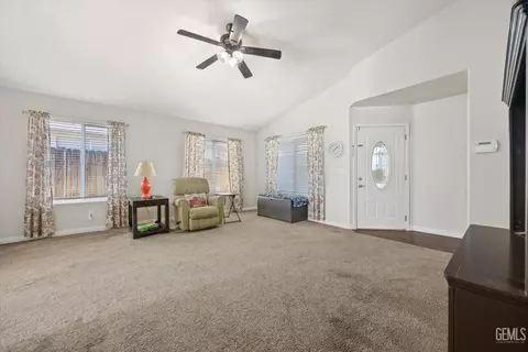 619 Lucard St, Taft, CA 93268 photo 16