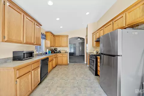 619 Lucard St, Taft, CA 93268 photo 23