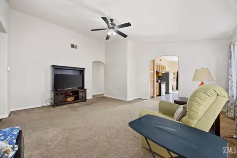 619 Lucard St, Taft, CA 93268 photo 18